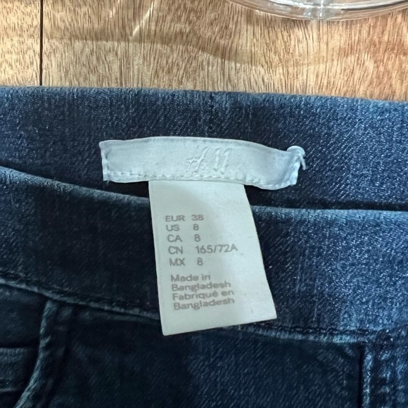 H&M Straight Leg jeggings with functional back pockets - Picture 4 of 4